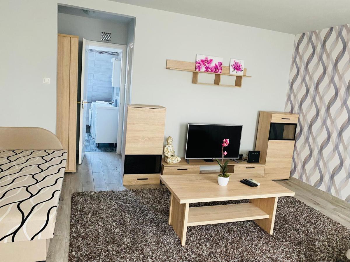 Appartamento Tamara Apartman Hajdúszoboszló Esterno foto